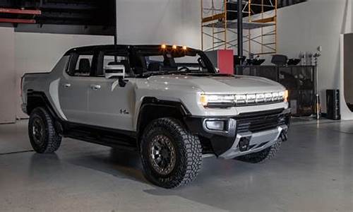 HUMMER EV SUV